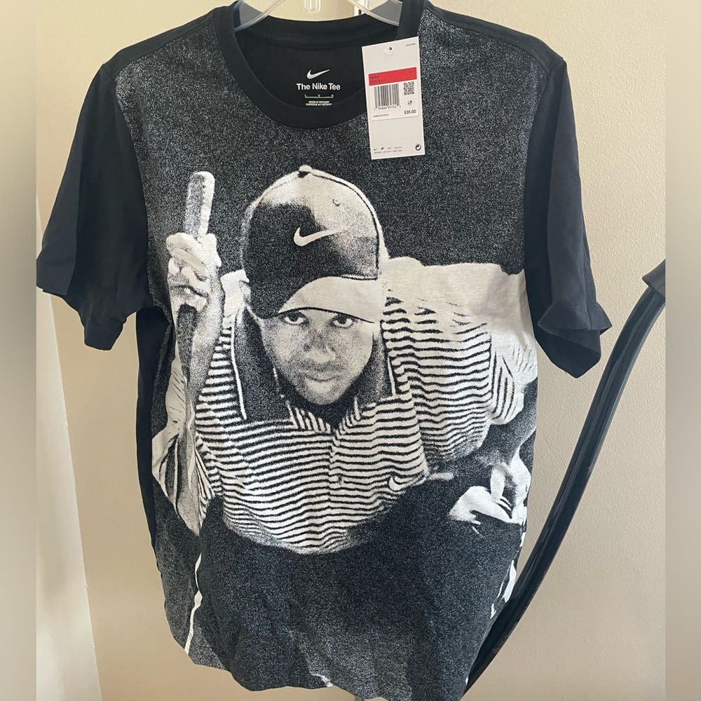 Nike Tiger Woods 25th anniversary T shirt L.